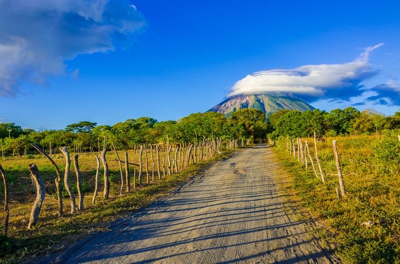 双子の火山オメペテ島：ニカラグア