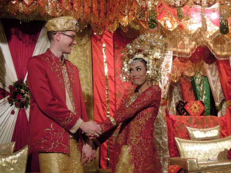異彩を放つ結婚式：インドネシア